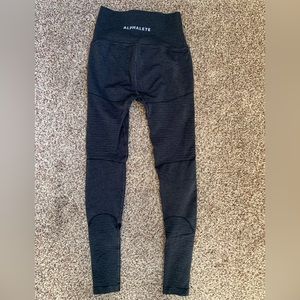 Alphalete Revival leggings, Small